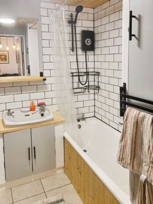 Photo 1- click for photo gallery